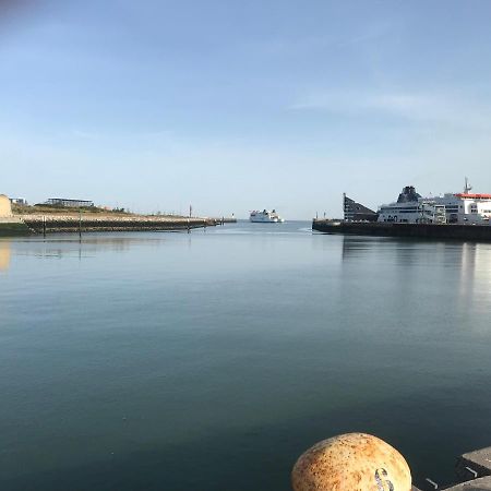 Le Bien Venue Chez Vous Calais Exterior foto